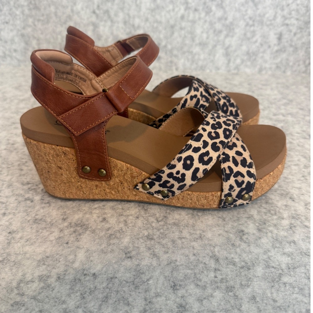 Corky's Kindle Wedge Sandals Womens 9 Cognac Leopard Print Cork Platform Strappy